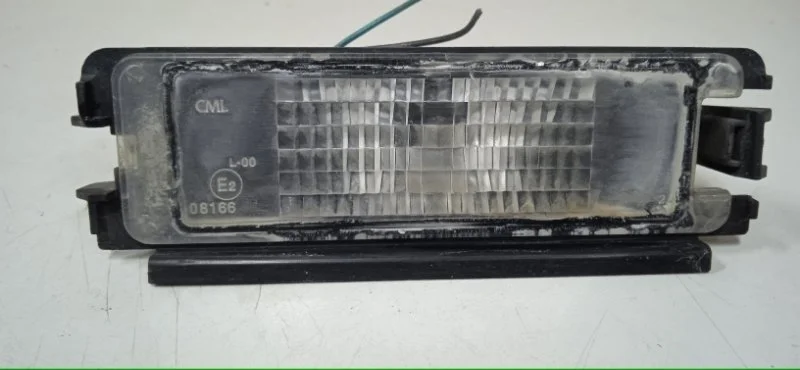 Подсветка номера Renault Logan 2004-2009 8200957874 1