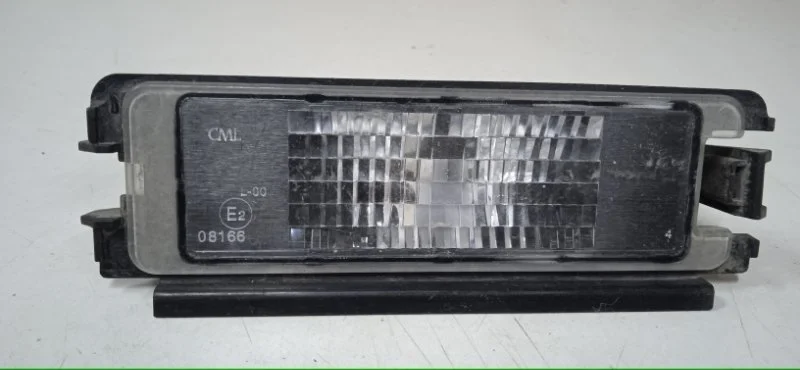 Подсветка номера Renault Logan 2004-2009 8200957874 1