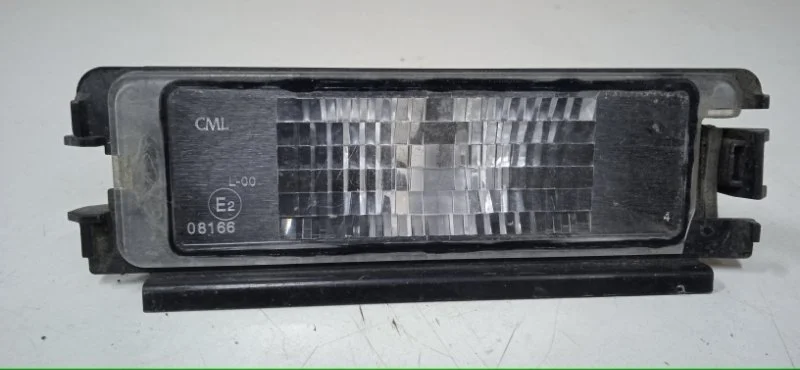 Подсветка номера Renault Logan 2004-2009 8200957874 1