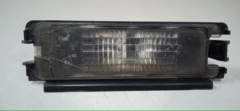 Подсветка номера Renault Logan 2004-2009 8200957874