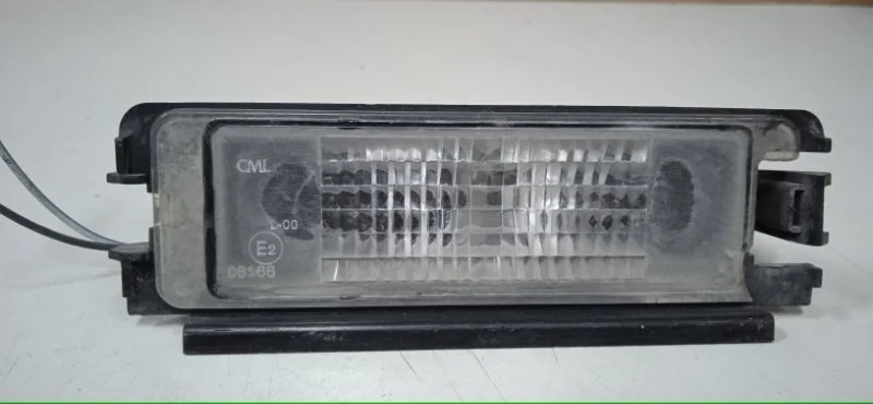 Подсветка номера Renault Logan 2004-2009 8200957874