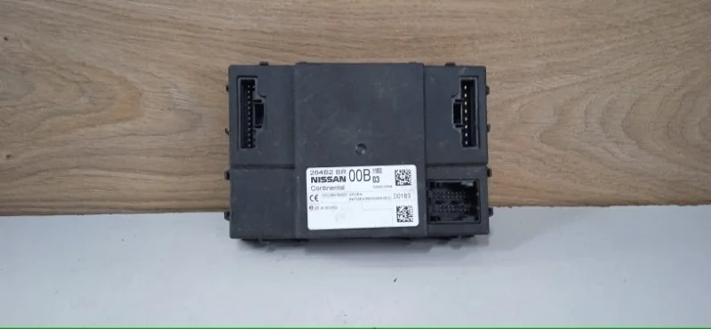 Блок комфорта Nissan Qashqai 2006-2010 284B2BR00B J10