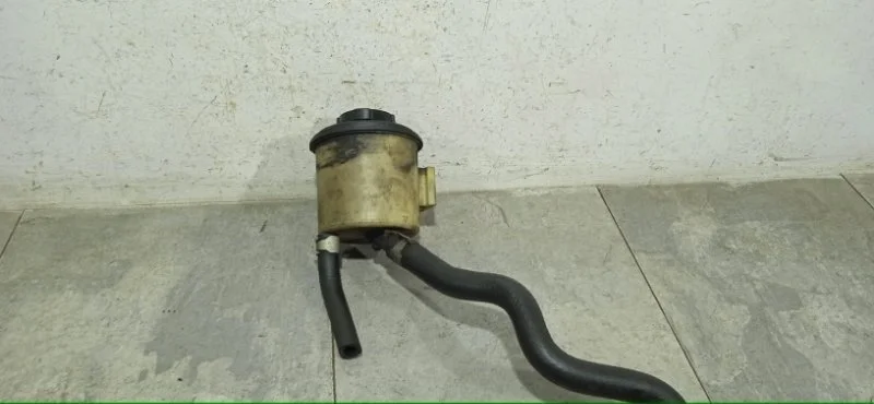 Бачок гидроусилителя руля Nissan Primera 2001-2008 49180BM400 P12