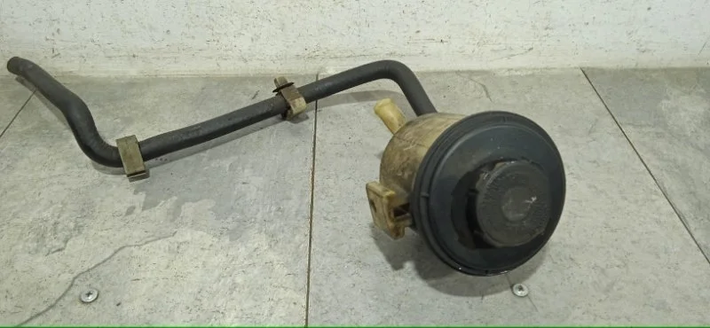 Бачок гидроусилителя руля Nissan Primera 2001-2008 49180BM400 P12