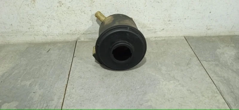 Бачок гидроусилителя руля Nissan Primera 2001-2008 49180BM400 P12