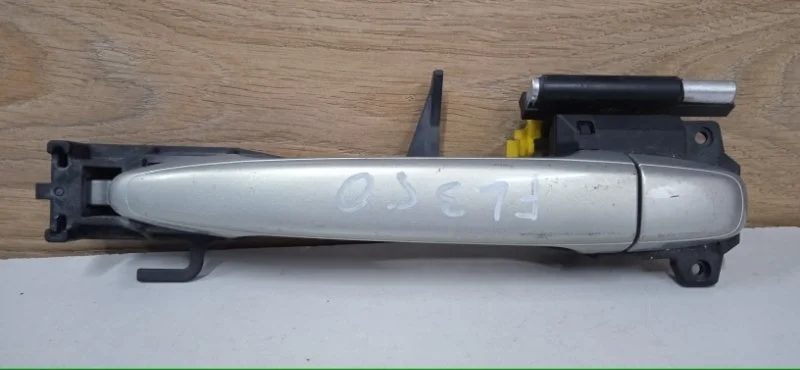 Ручка двери внешняя Lexus Rx 2003-2009 6921128070B2 GSU35, левая