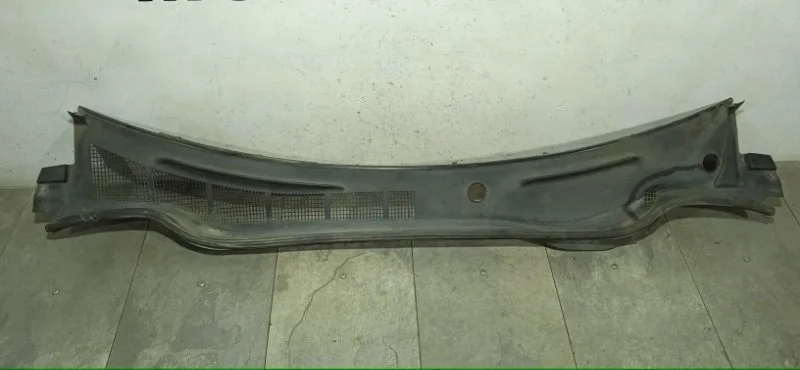 Жабо под дворники Toyota Camry 2006-2011 5570833100 ASV40