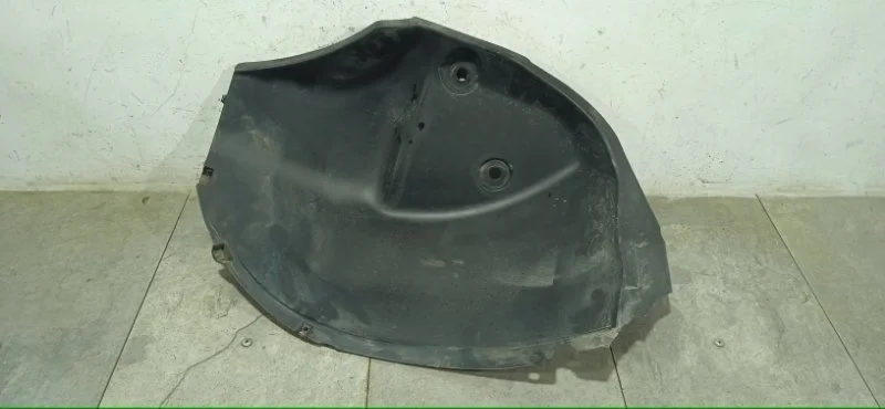 Подкрылок Renault Duster 2013 767491787R F4R B403, задний левый