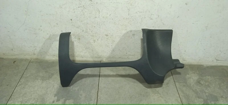 Накладка на торпедо Renault Duster 2013 681041173R F4R B403, задняя