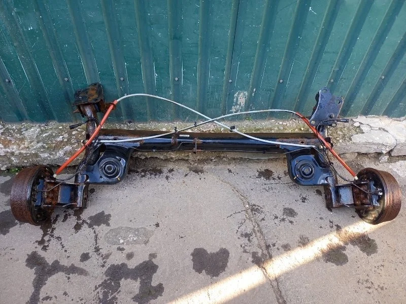 Балка подвески Renault Duster 2013 430006757R F4R B403, задняя