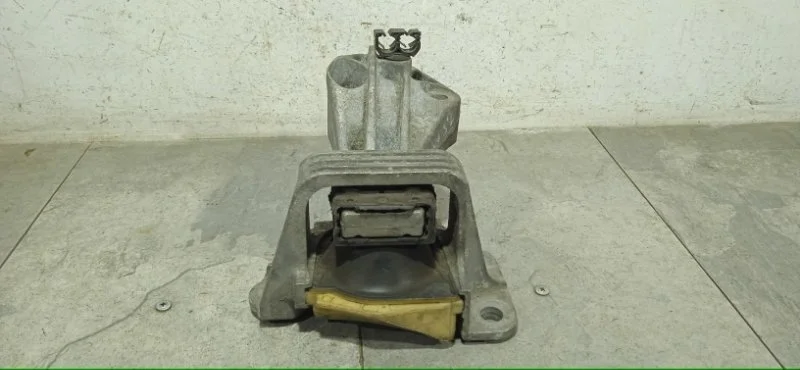 Подушка двигателя Renault Scenic 2009-2016 112100020R 3 K9K, правая