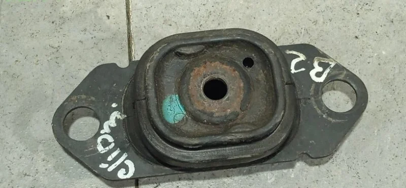 Кронштейн крепления КПП Renault Megane 2002-2009 8200352861 2, левый