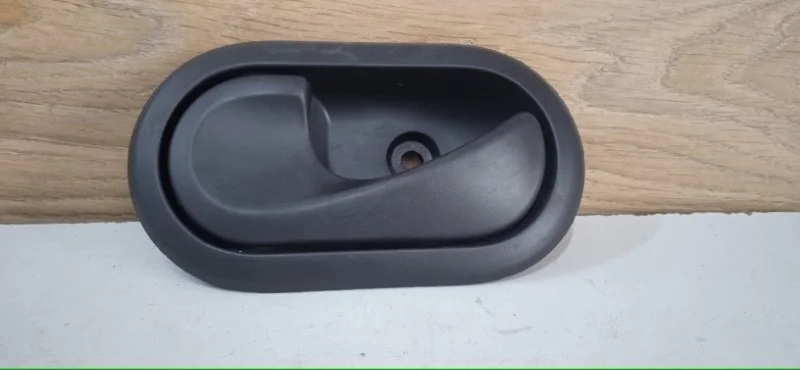 Ручка двери внутренняя Renault Duster 2010-2021 8200733848 1, левая