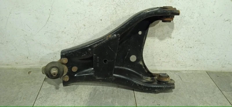 Рычаг передней подвески Renault Duster 2010-2021 545001225R 1, правый