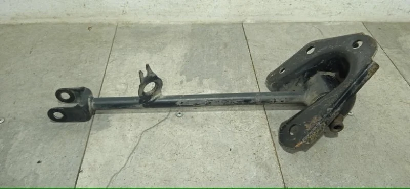 Тяга продольная Renault Duster 2010-2021 551119305R 1, задняя левая