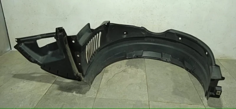 Подкрылок Toyota Avensis 2002-2010 5387505040 T250, передний правый