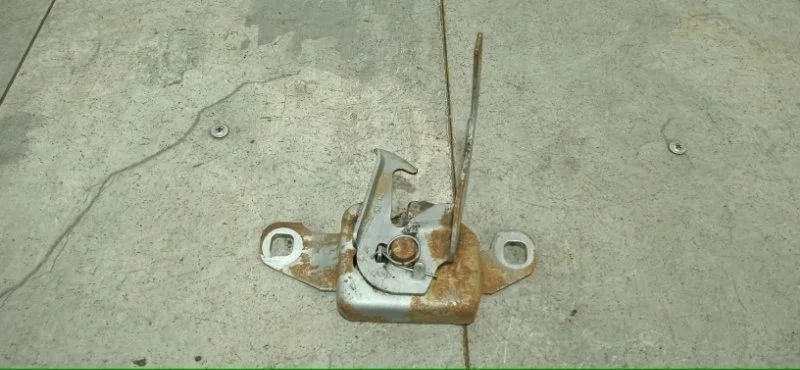 Замок капота Renault Duster 2010-2021 656010017R 1