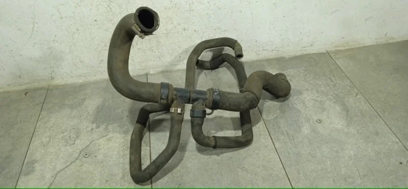 Патрубок системы охлаждения Peugeot 308 2007-2015 1351SP T7