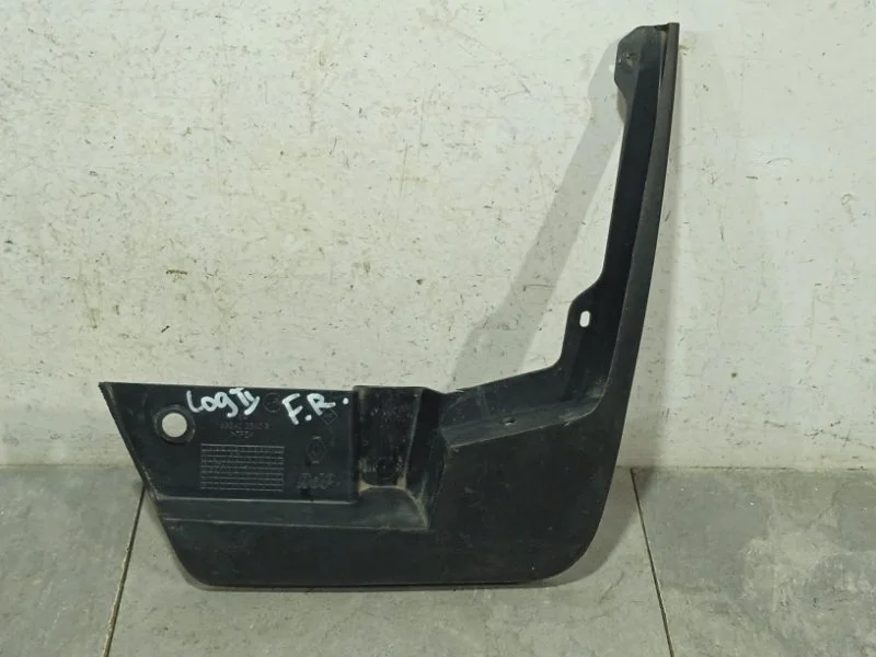 Брызговик Renault Logan 2013-2021 638400560R 2, передний правый