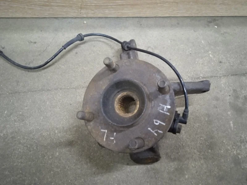 Кулак поворотный Nissan Almera 2000-2006 400154M400 N16, передний левый