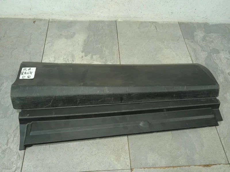 Молдинг двери Toyota Rav4 2012-2019 7507742020 AVA44, задний правый