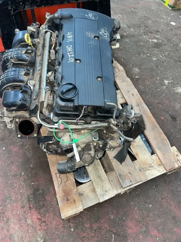 Двигатель Mitsubishi 2.0