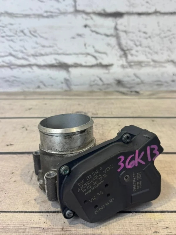 Дроссельная заслонка VW Passat 2008 B6