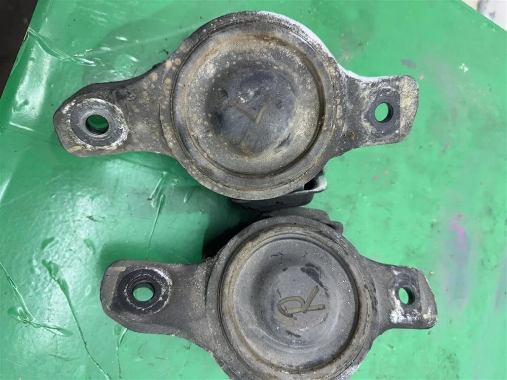 Подушка двигателя R БЕЗ ПРОБЕГА ПО РФ