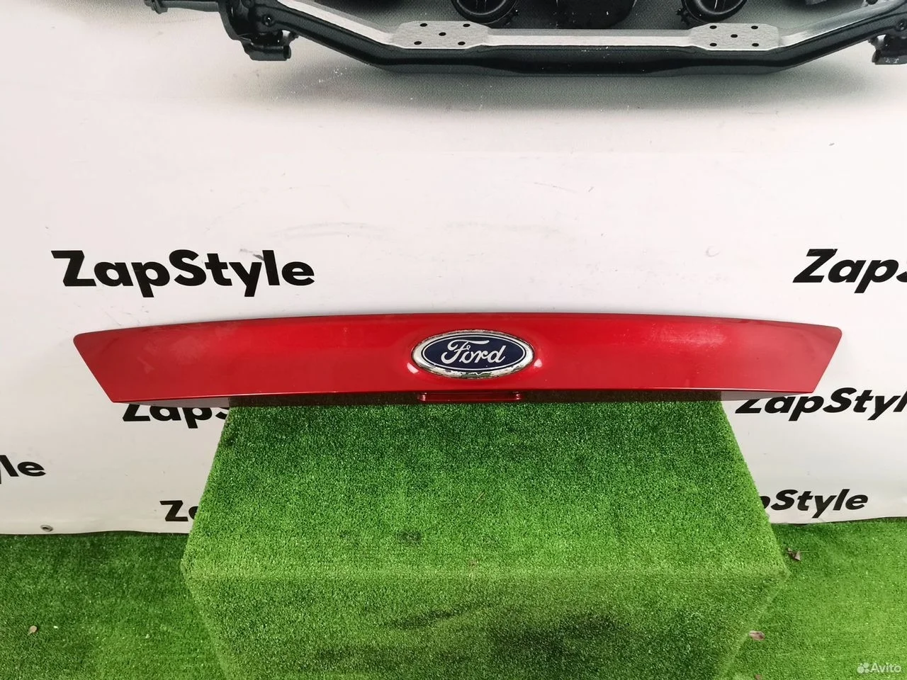 Накладка крышки багажника ford focus 3 hatchback с