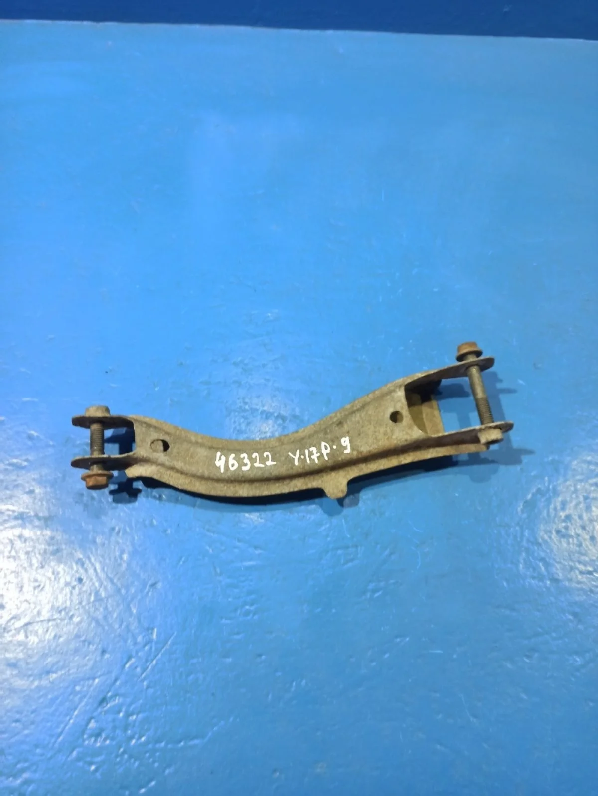 Рычаг задний продольный правый Volvo S60 S80 XC70