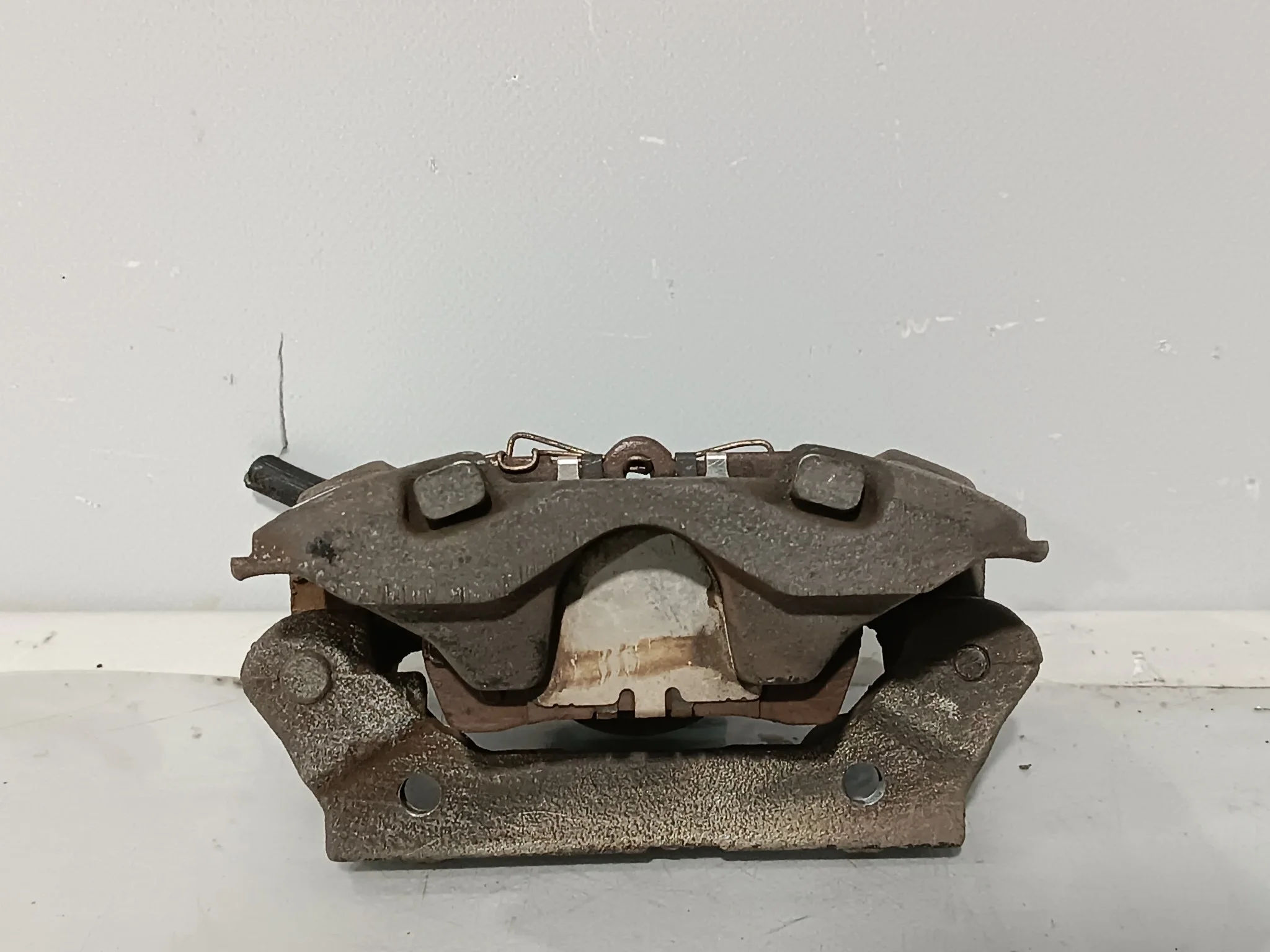 СУППОРТ В СБОРЕ TOYOTA LEXUS CROWN IS220D IS250 MARK X ... GRS202 GRS203 GRX120 GRX121 GRX125 GRX130 GRX135 GSE20 GSE25 1043 ЗАДНИЙ ПРАВЫЙ 2WD 4WD 4783053050