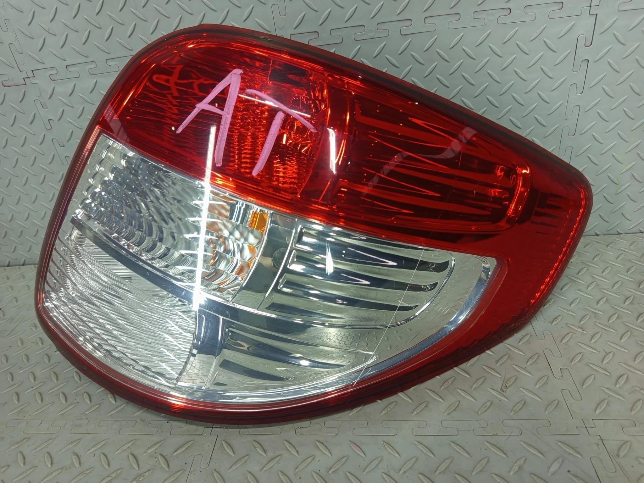 ФОНАРЬ SUZUKI SX4 YA11S YA41S YB11S YB41S 22059135 1 МОДЕЛЬ ПРАВЫЙ 3565080JA0 NA8595