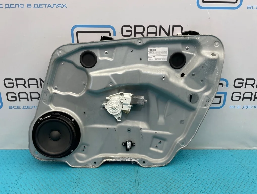 Стеклоподъемник Mercedes-Benz Ml-Class 2006 A1647201679 W164 642.940 3.0, передний правый