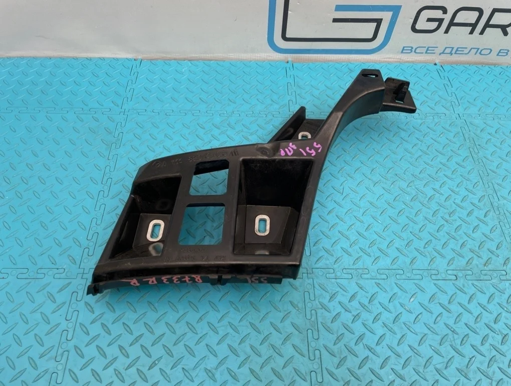 Кронштейн бампера Mercedes-Benz Ml-Class 2012 A1668803403 W166 642.826 3.0, задний правый