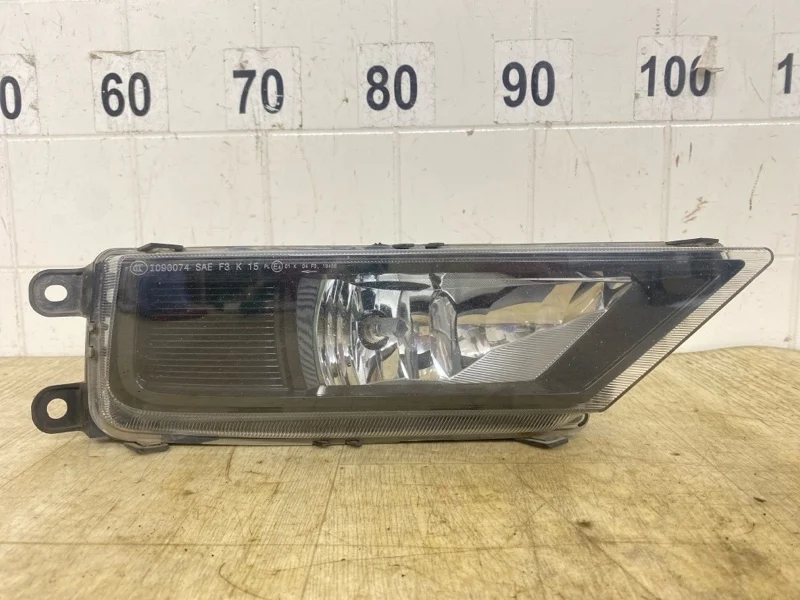 Фара противотуманная Volkswagen Tiguan 2 2016 2017 2018 2019 2020 5NA941700B, передняя правая