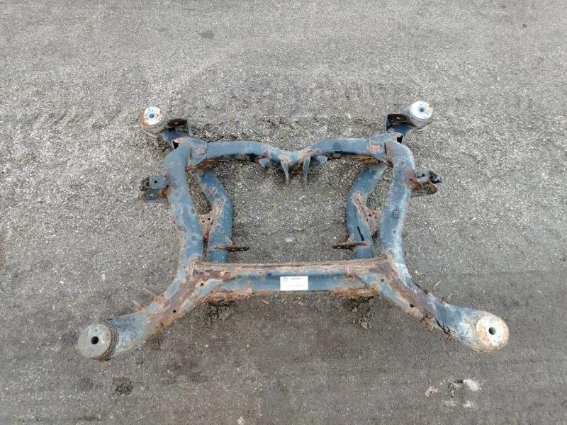 Балка подвески задняя Volkswagen Touareg 2002-2010