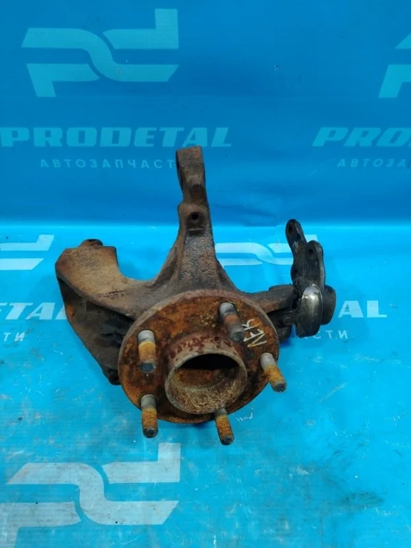 Кулак поворотный передний левый Ford C-MAX