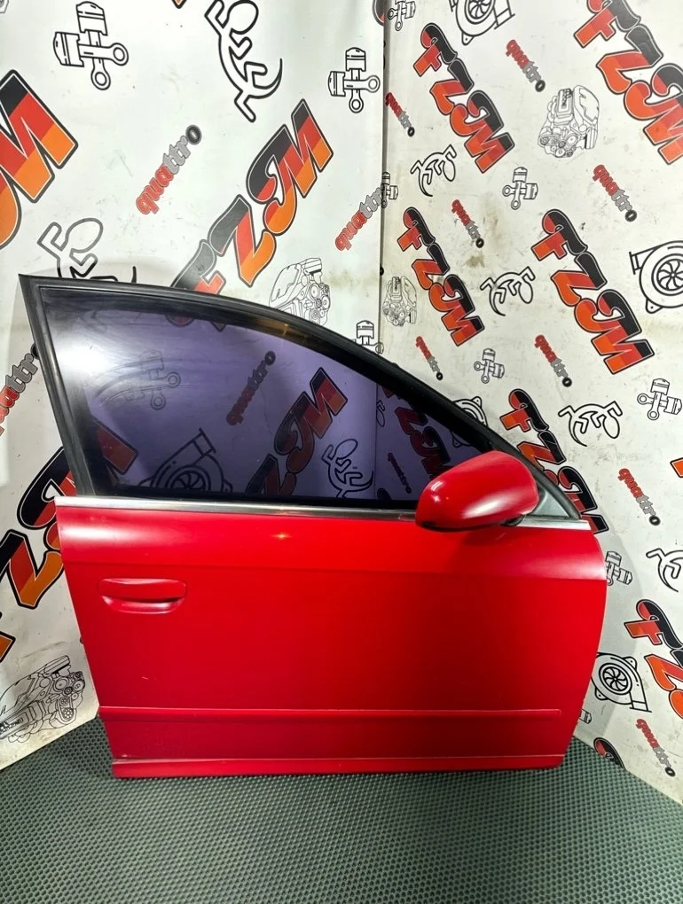 Дверь Audi A4 8E0831052J B7 2004-2009, передняя правая