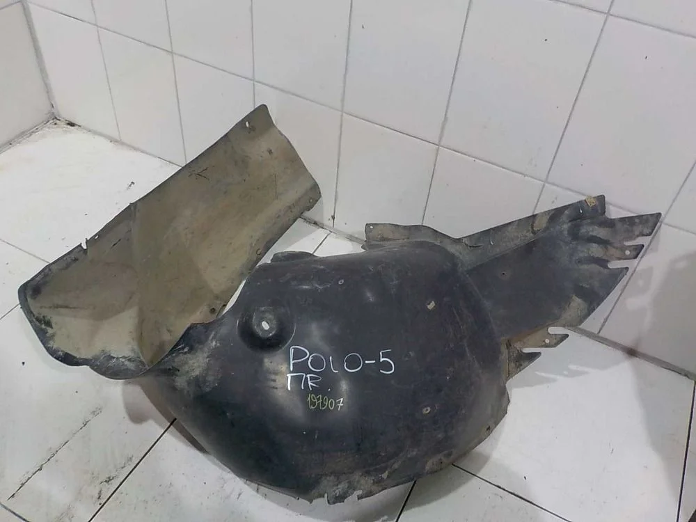 Подкрылок Volkswagen Polo V (2009—2015) Перед Право