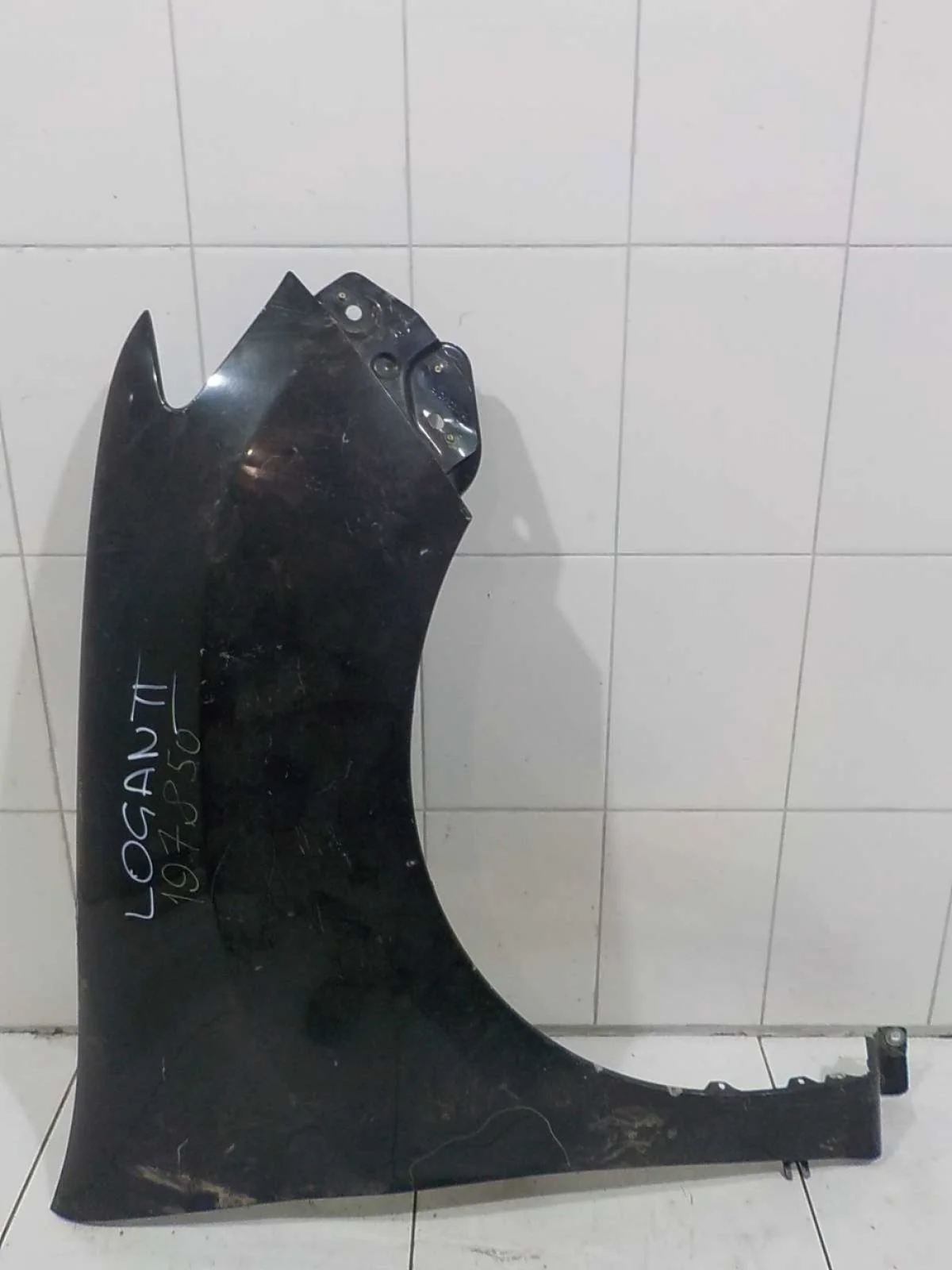 Крыло Renault Logan II (2012—2018) Перед Право