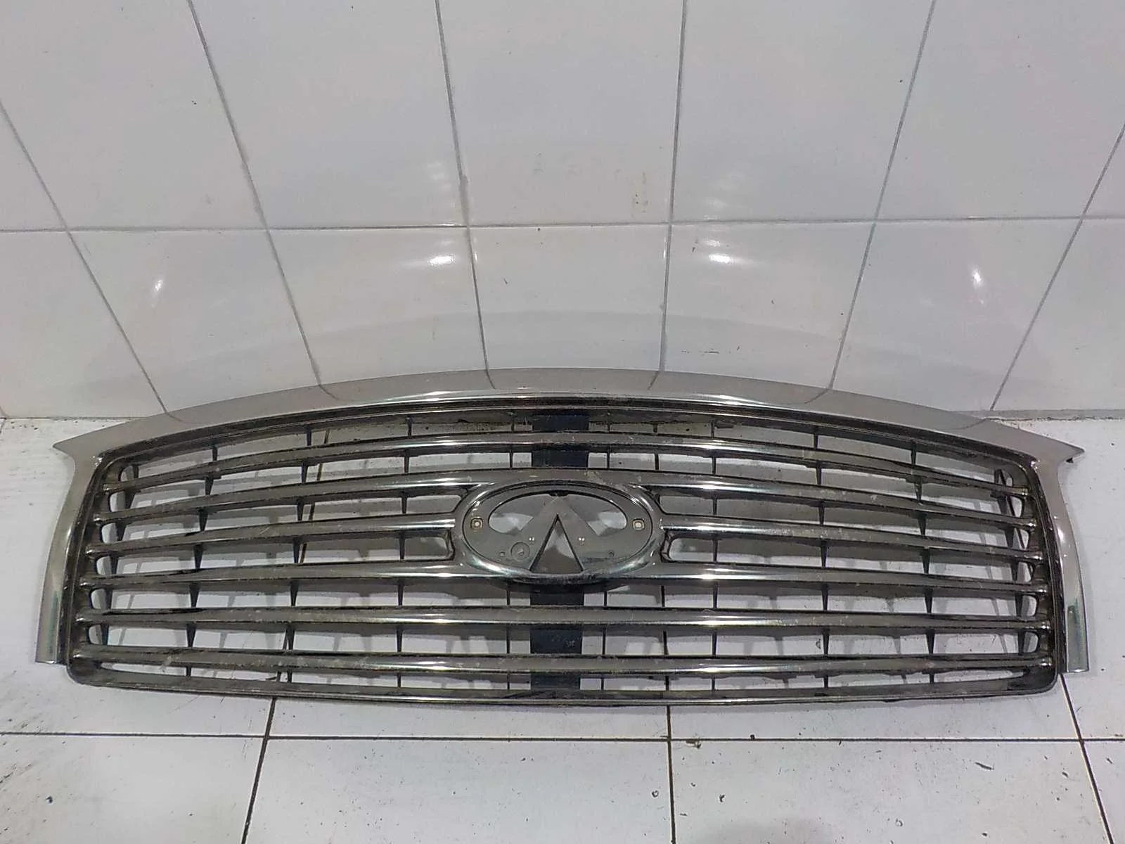 Решетка радиатора Infiniti QX56 II (2010—2013)