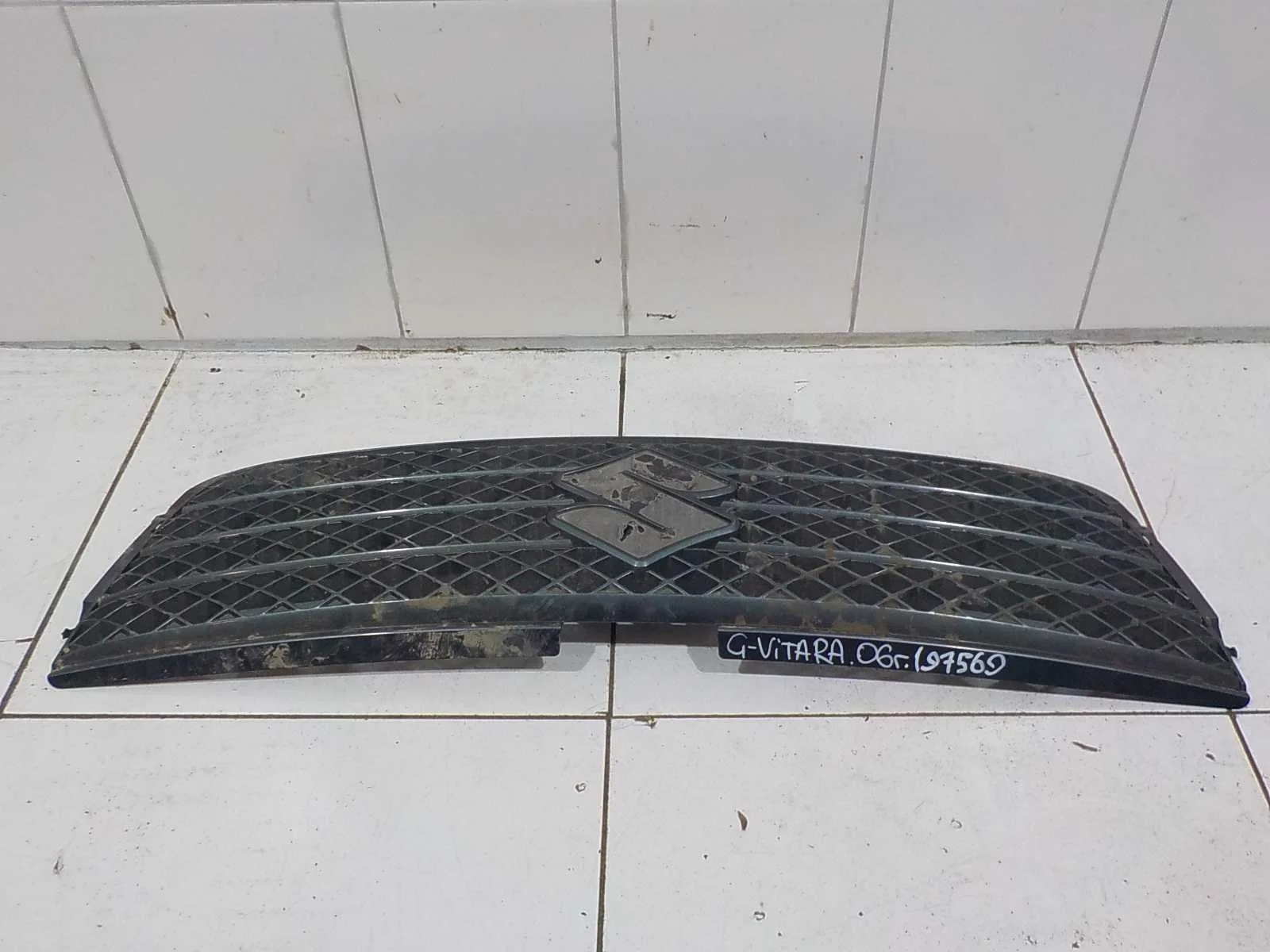 Решетка радиатора Suzuki Grand Vitara II (2005—2008)