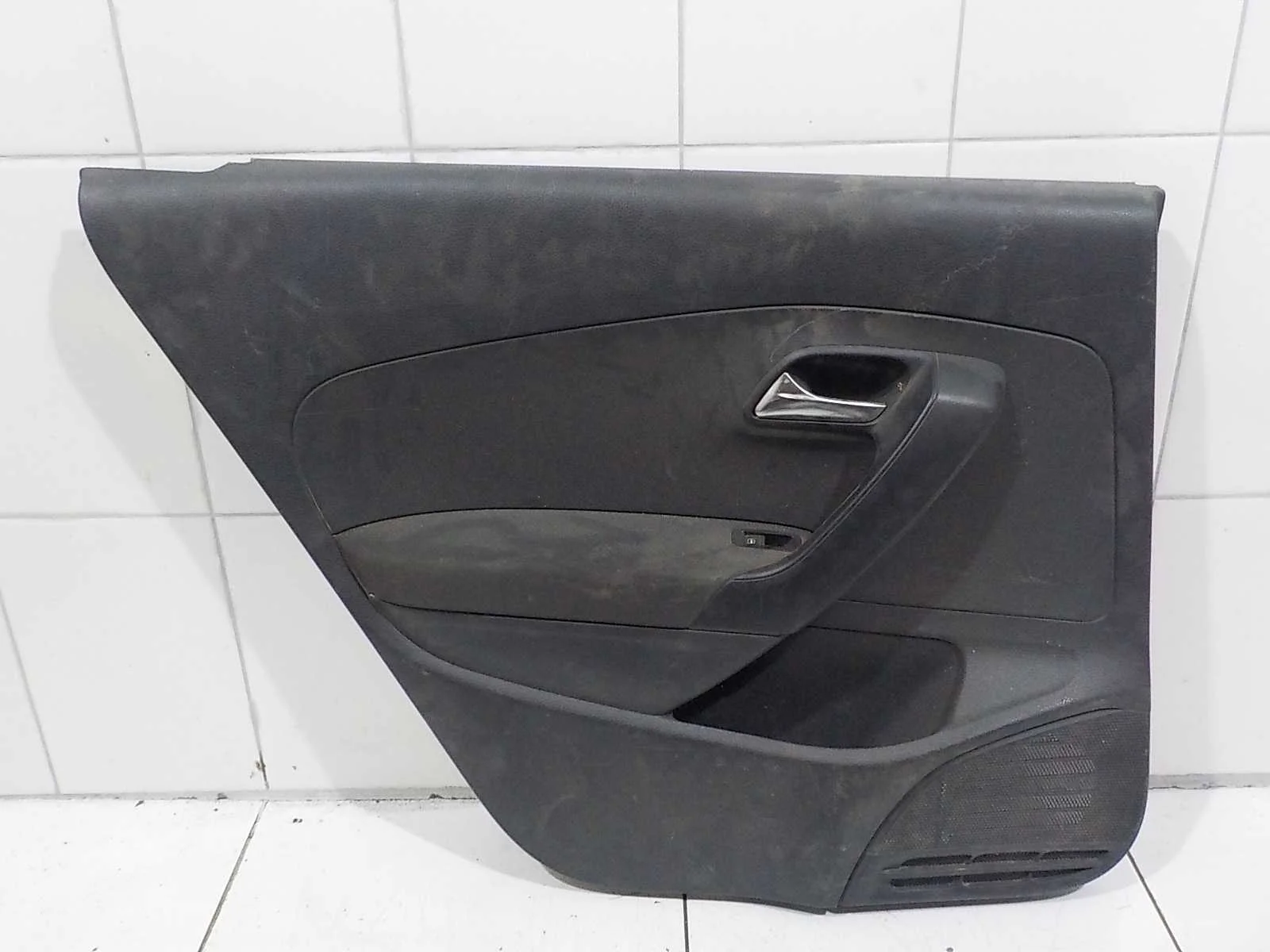 Обшивка двери Volkswagen Polo V (2009—2015) Зад Лево