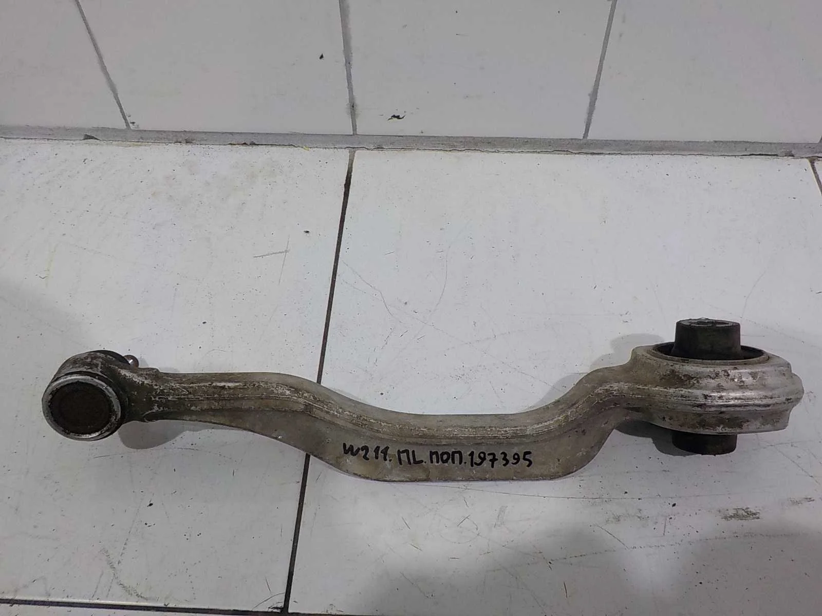 Рычаг Mercedes-Benz S-класс W221 (2005—2009) Перед Лево