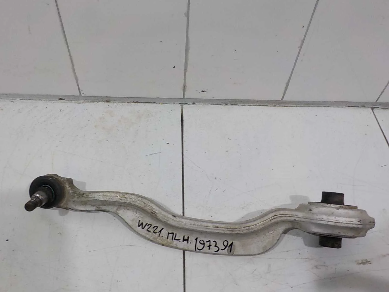 Рычаг Mercedes-Benz S-класс W221 (2005—2009) Перед Лево