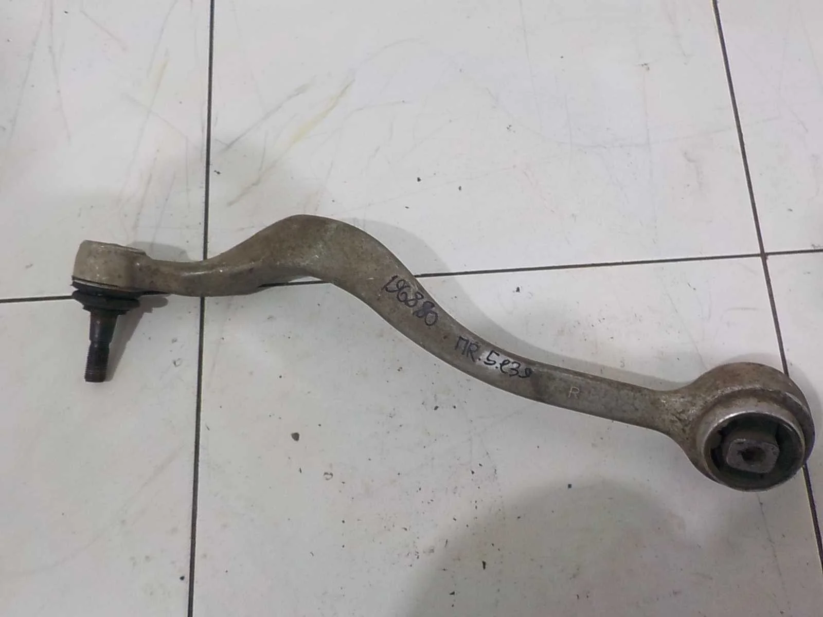 Рычаг BMW 5 серия E39 (1995—2000) Перед Право