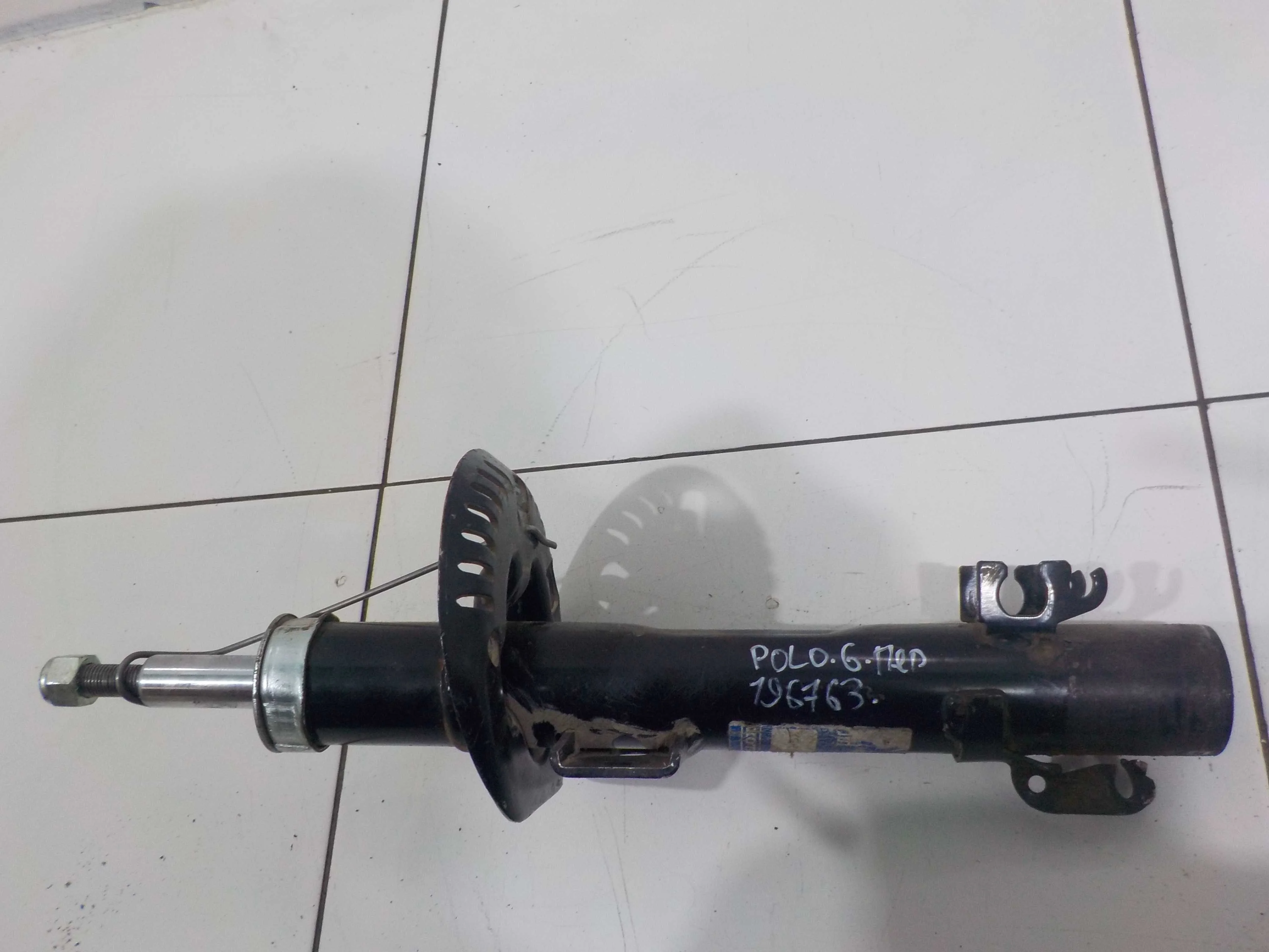 амортизатор Volkswagen Polo V (2009—2015) Перед