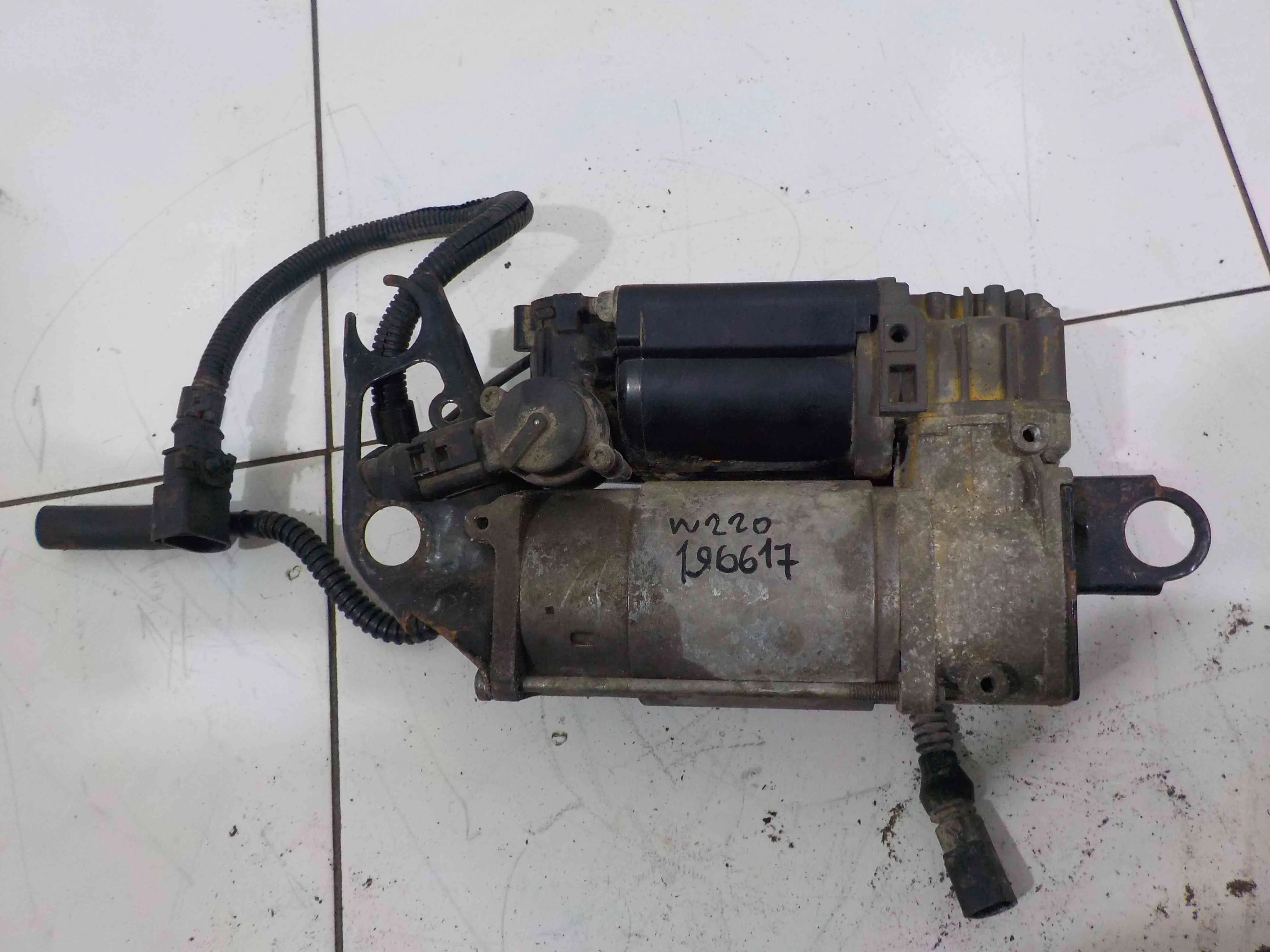 компрессор подвески Mercedes-Benz S-класс W220 (1998—2005)