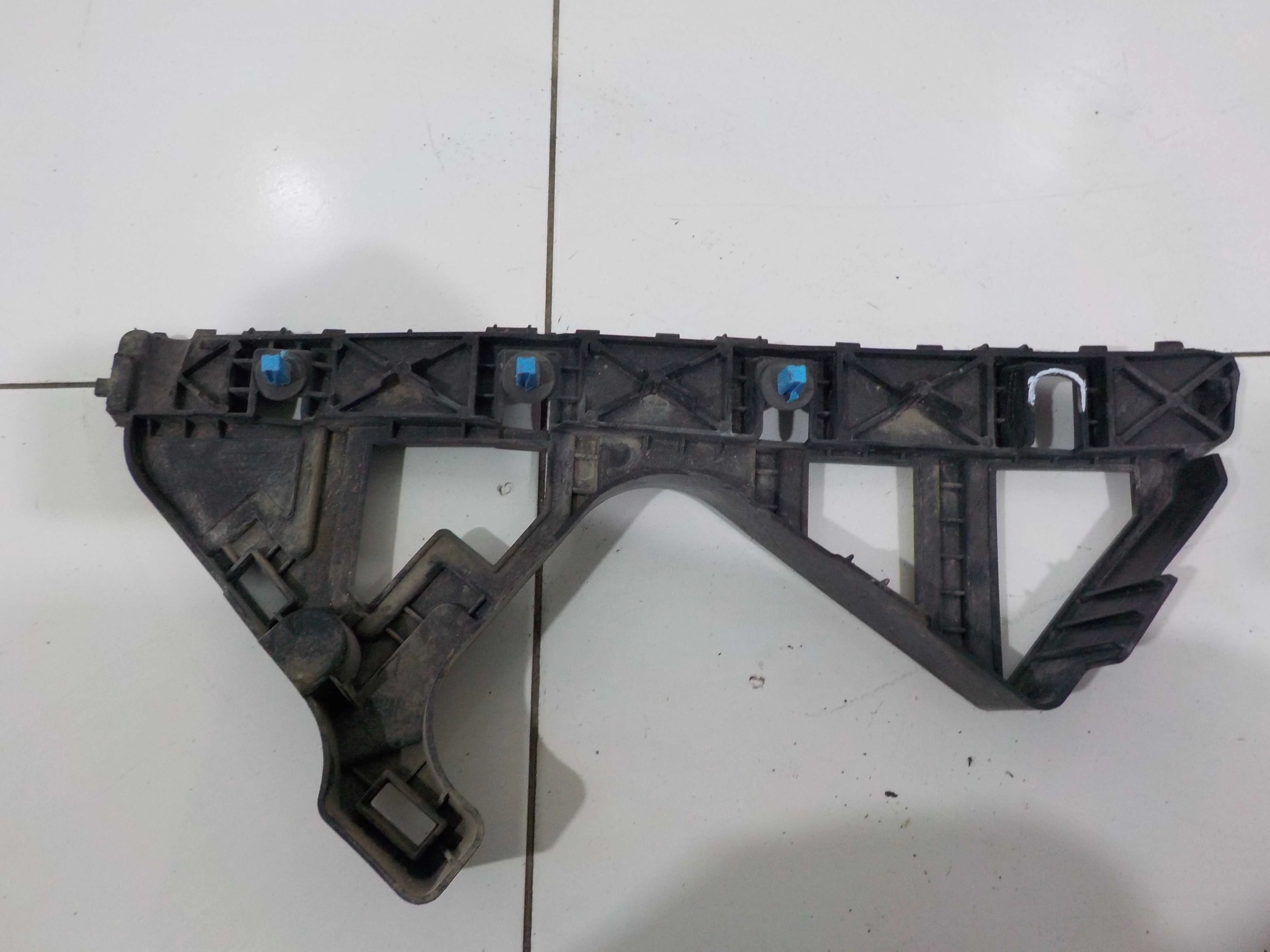 кронштейн бампера Kia Optima IV рестайлинг (2018—2020) Зад Право