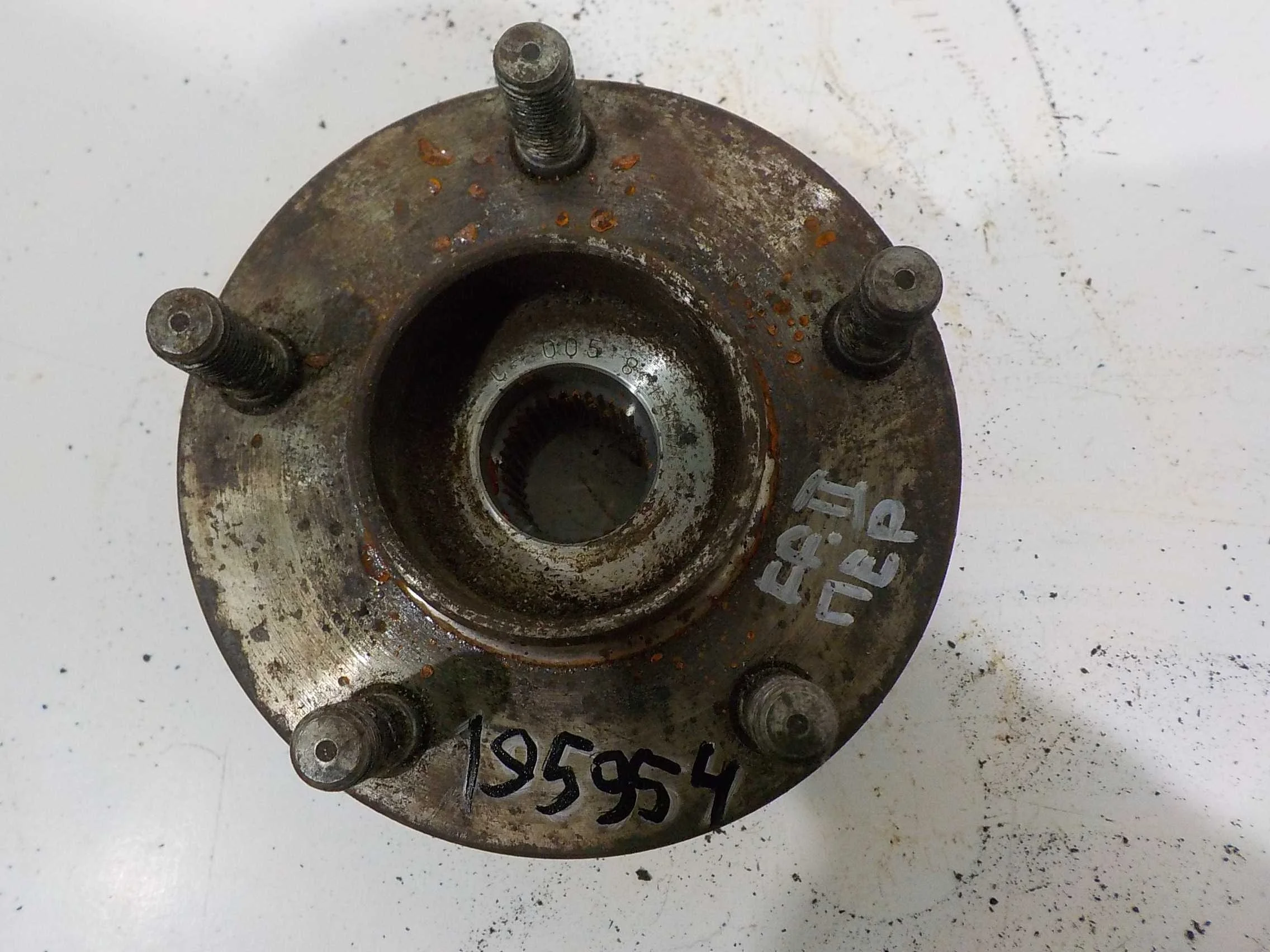 Ступица Ford Focus II (2005—2008) Перед